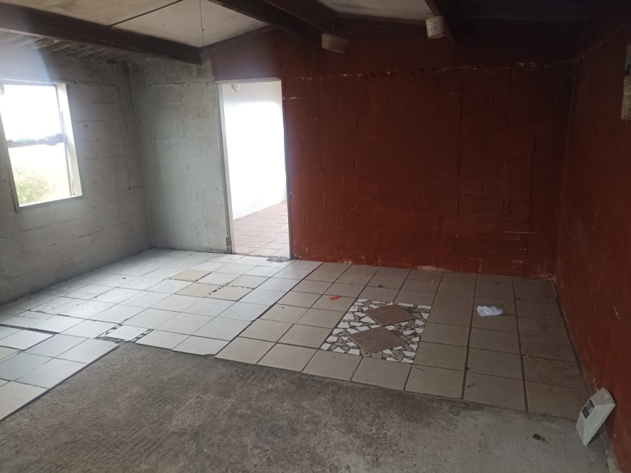 1 Bedroom Property for Sale in Kwanonqaba Western Cape